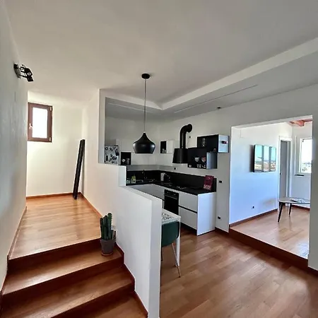 Isola Rovi Apartmán *