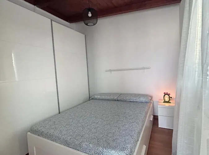 Isola Rovi Daire Bari